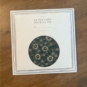 Sezane Floral Scarf - Green and White